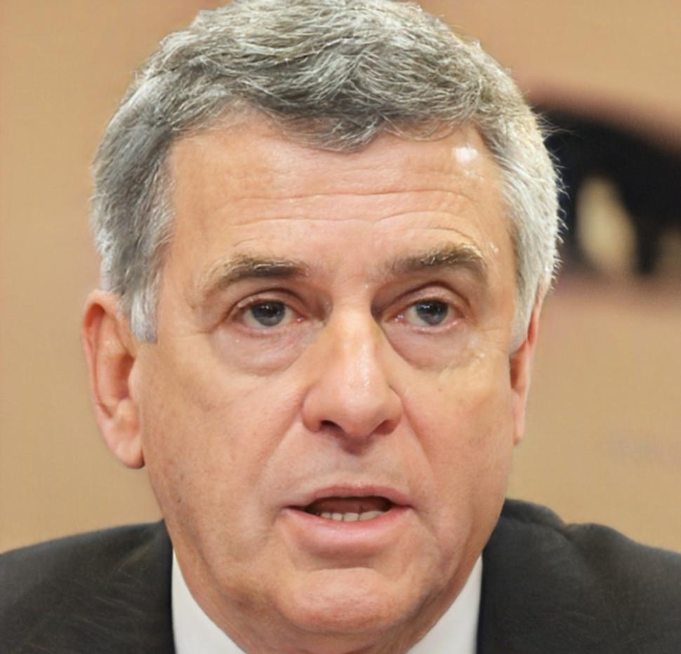 Carlos Mendoza, Co-fundador y CEO